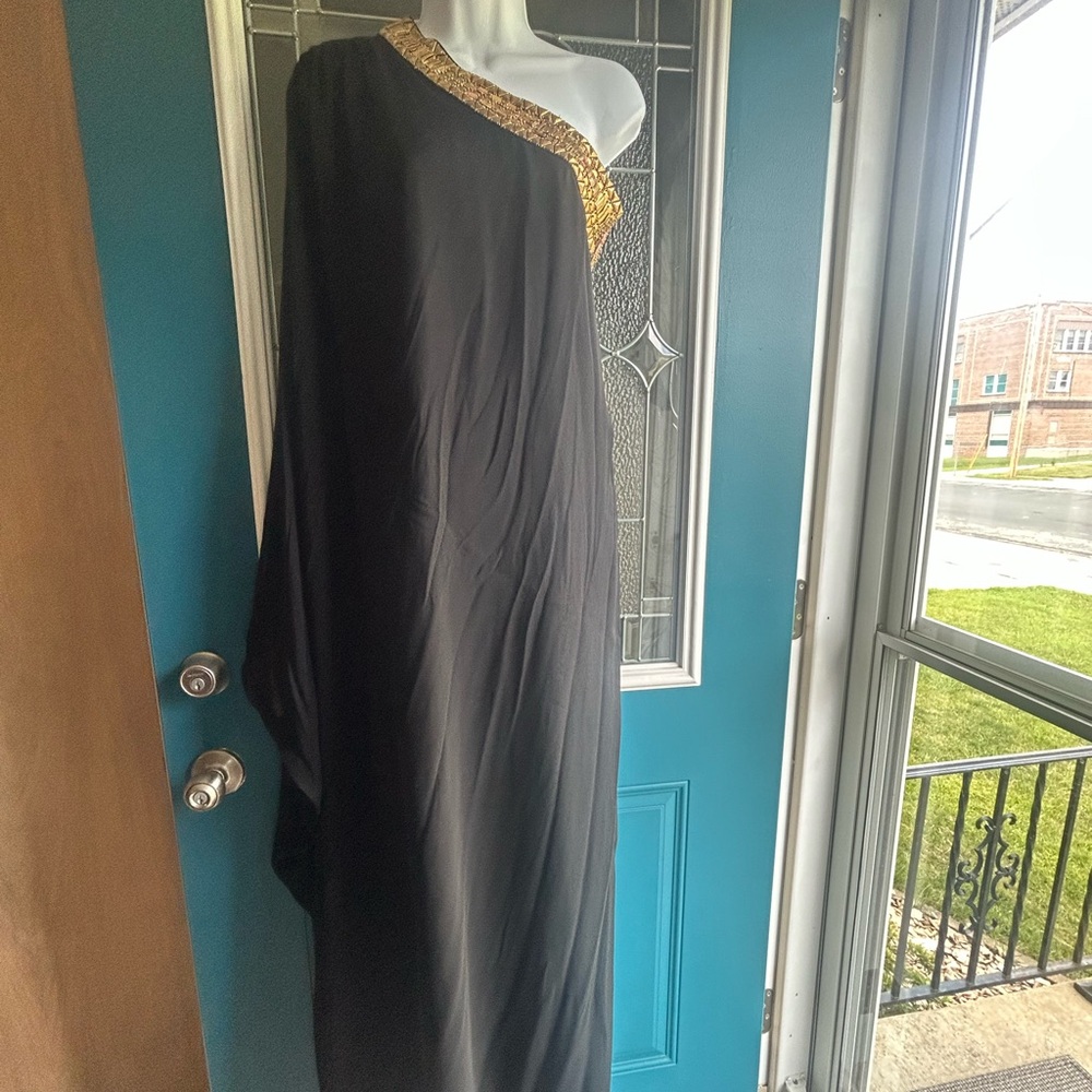 Elegant Black One Shoulder Dress with Gold Accents